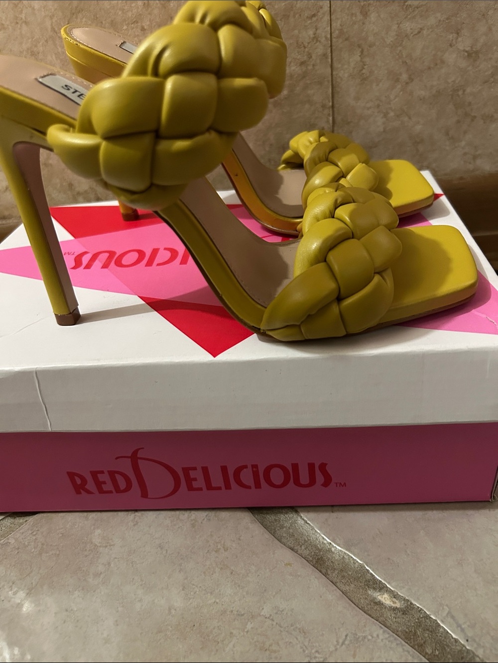 Steve Madden Yellow Braided Double-Strap Slide Mules - Picture 3 of 5